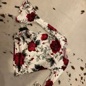 Velvet top with flared sleeves